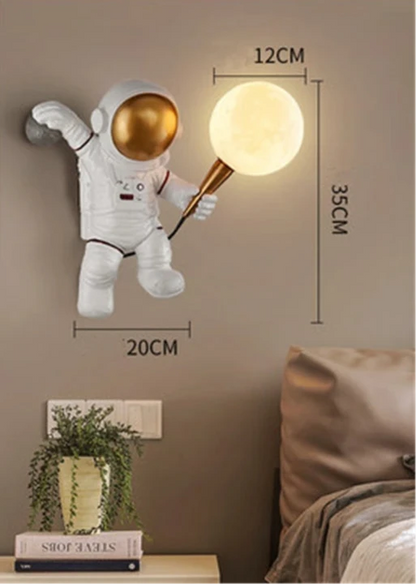 Creative Astronaut Wall Lamp