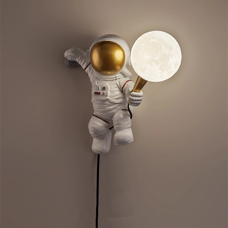 Creative Astronaut Wall Lamp