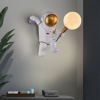 Creative Astronaut Wall Lamp